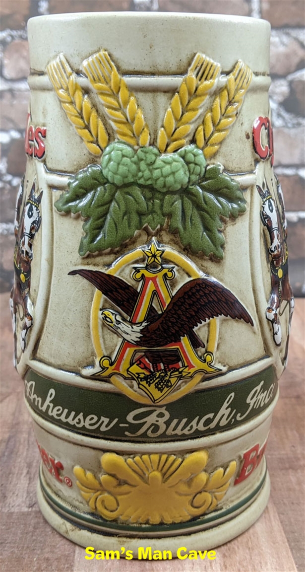 1983 Budweiser Holiday Cameo Wheatland Mug