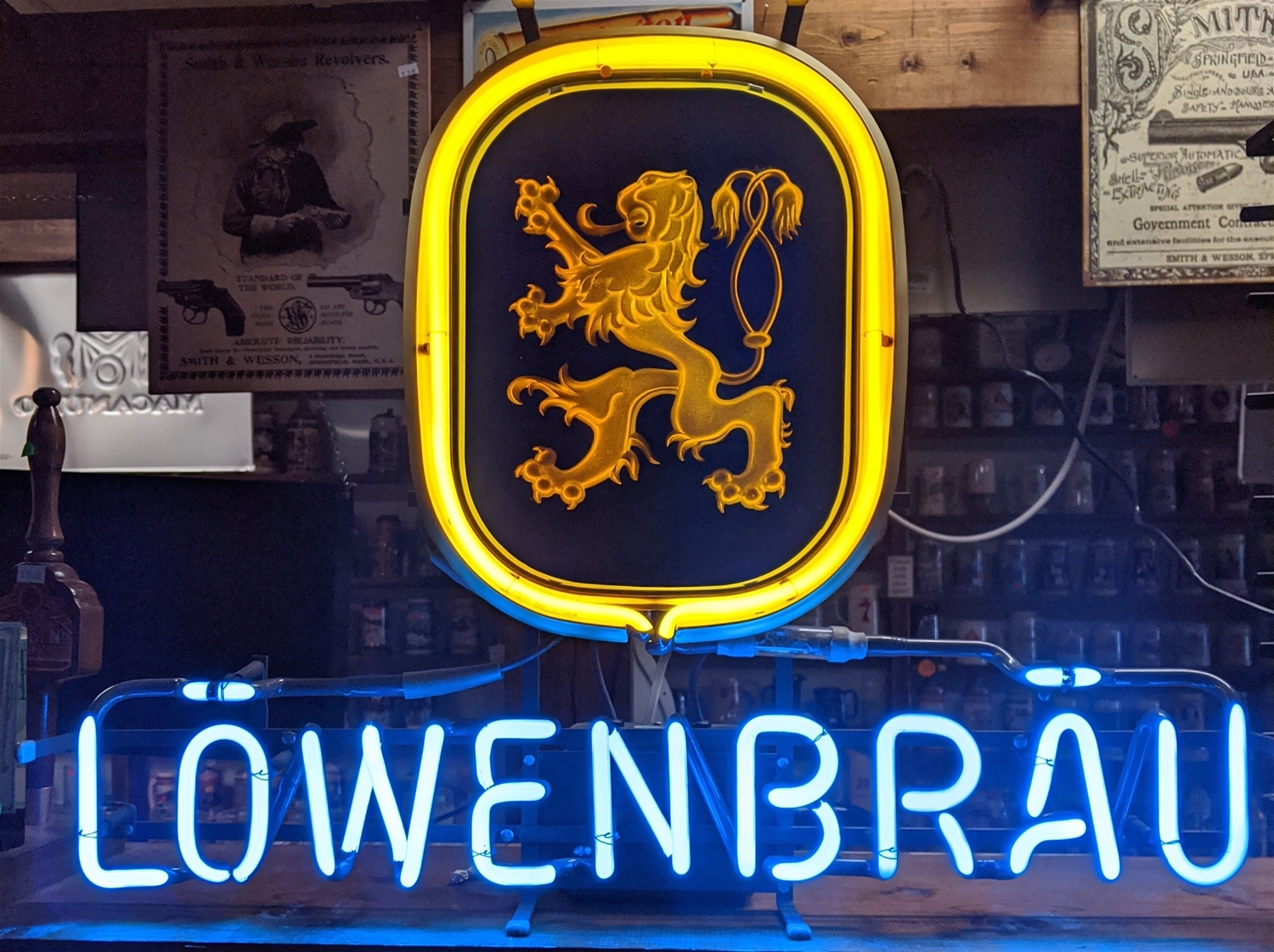 Lowenbrau Neon