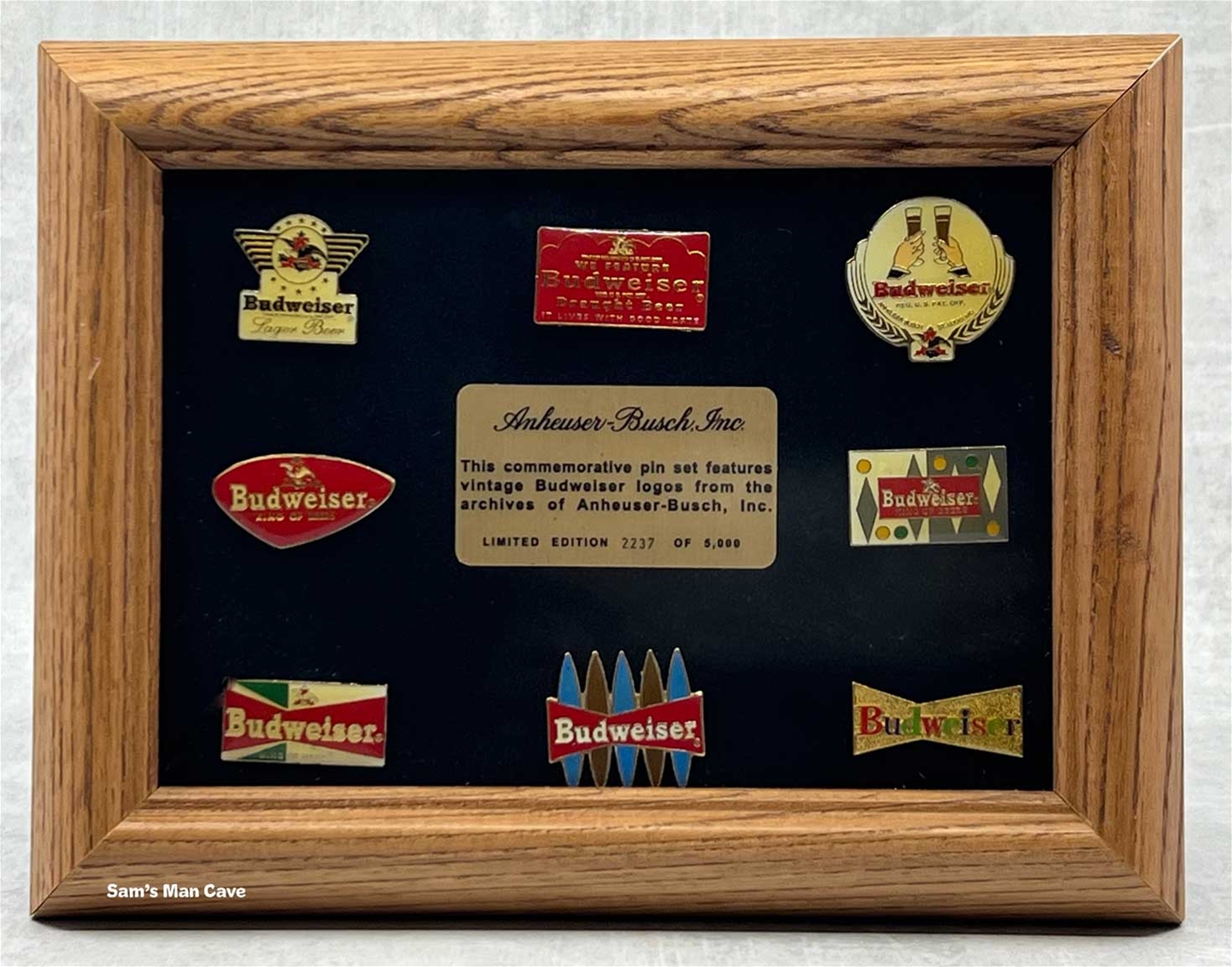 Budweiser Label Pin Set